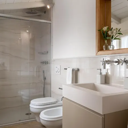 Apartment Deservi Charming Boccaccio Florenz